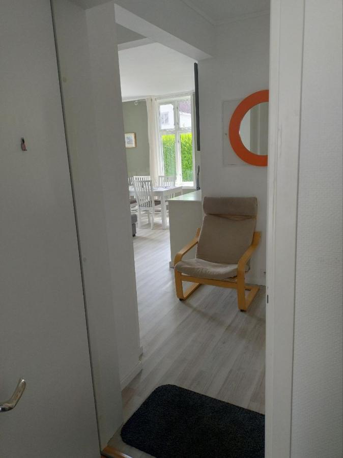 Apartment 1st Floor Oasis - Parking/wifi